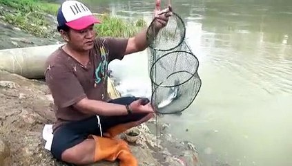 banjir besar!! membawa berkah pemancing