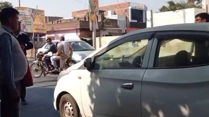 कासगंज: चेकिंग अभियान से वाहन चालकों में अफरा-तफरी, एक दर्जन से अधिक चालान