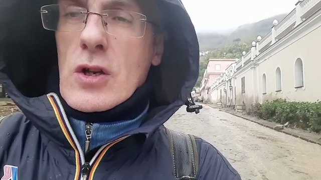 Ischia, il fiume di fango continua a muoversi