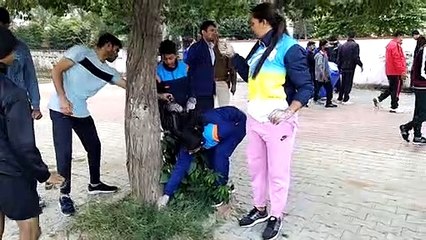 खिलाड़ियों के साथ मिलकर कृष्णा पूनिया ने शुरू किया सफाई अभियान