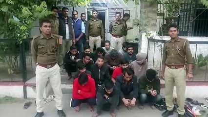 Fake call center caught, 16 arrested, cheating abroad