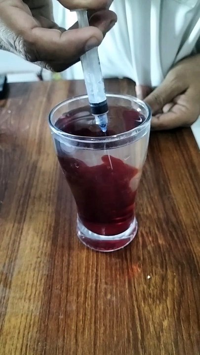 amazing mixed food coloring in water hack.