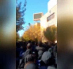 İran'da protestolar devam ediyor! Arkadaşları tutuklanan üniversiteliler sokağa döküldü