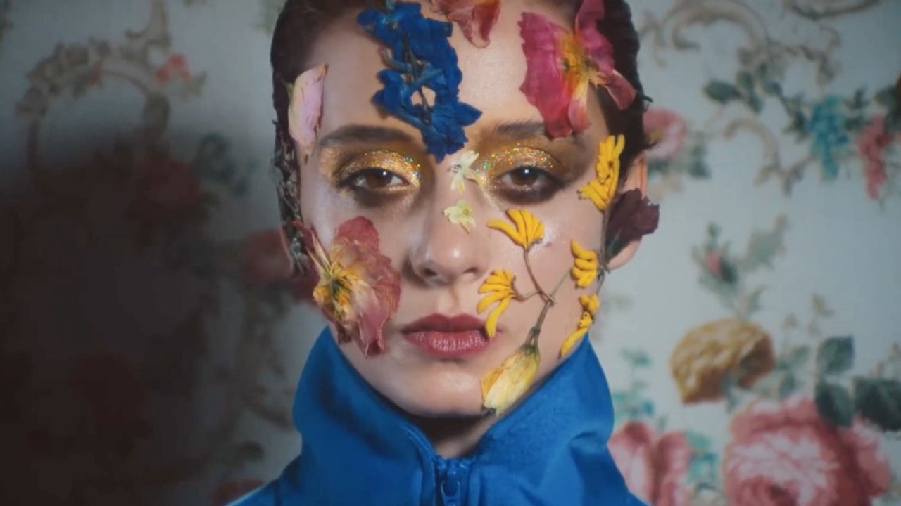 Copenhagen Cowboy: Die Netflix-Serie des Drive-Regisseurs trieft geradezu vor Atmosphäre