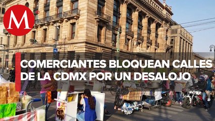 Protestan comerciantes de la Alameda Central en Ciudad de México
