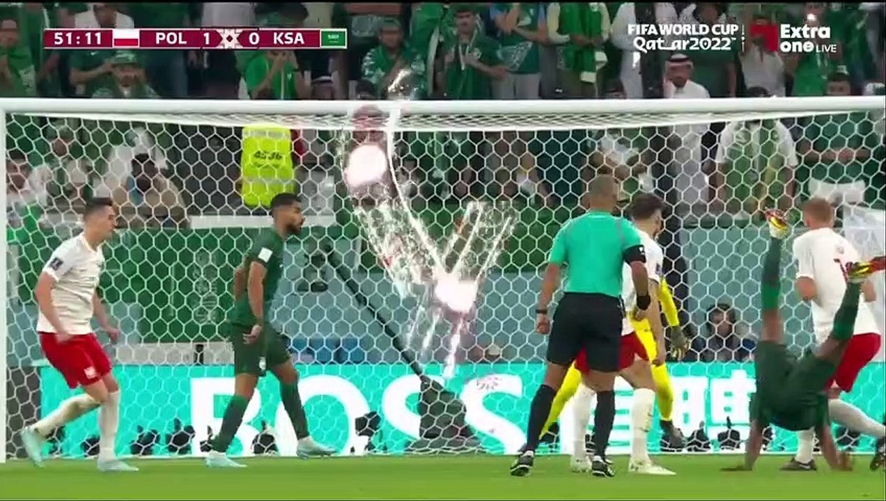 الشوط الثاني مباراة السعودية وبولندا كأس العالم...