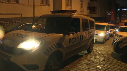 Bahçelievler'de iki grup arasında çıkan kavgada 4 kişi yaralandı.