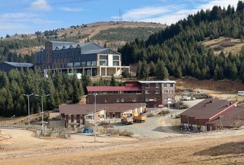 TÜRKİYE'NİN DENİZE EN YAKIN KAYAK MERKEZİ YENİ SEZONA HAZIR