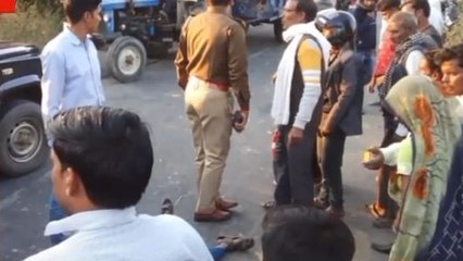 पीलीभीत:अज्ञात पिकअप की टक्कर से बाइक सवार युवक की हुई मौत