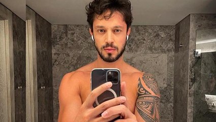 Daha önce hiç böyle görememiştiniz! Saç ektiren Murat Boz son halini paylaştı