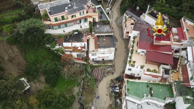 Casamicciola, vigili del fuoco sorvolano le zone colpite dalla frana con i droni
