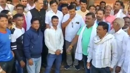 सिवनी मालवा : छेड़छाड़ के मामले को लेकर थाने पहुंचे कांग्रेसी