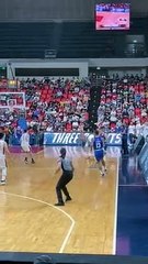 Abueva back on his feet towards the end of 3rd! Magnolia leads!