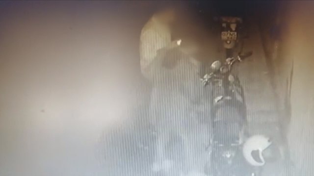 Alanya'da motosiklet hırsızlığı güvenlik kamerasına yansıdı