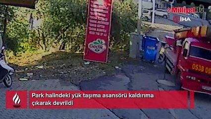 Park halindeki yük taşıma asansörü kaldırıma çıkarak devrildi