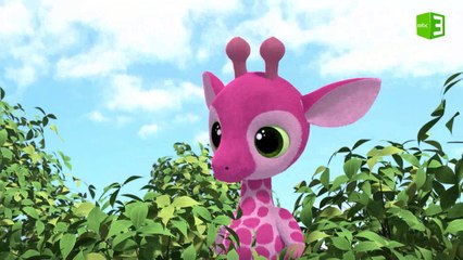 زرافة تطلب المساعدة من المنقذ يوهو