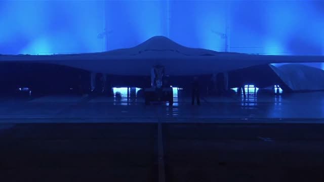 Estados Unidos presenta el primer avión de una nueva flota de bombarderos nucleares