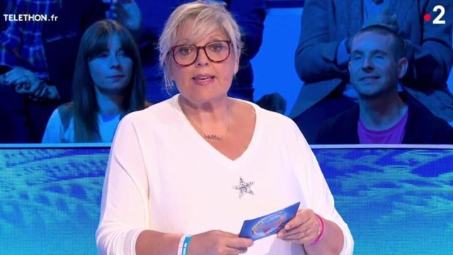 VOICI - Tout le monde veut prendre sa place : pourquoi le jeu de Laurence Boccolini est déprogrammé ce samedi 3 décembre