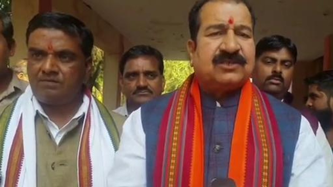 नीमच : चुनाव नजदीक देख वोट बैंक की राजनीति या सच मे मिला हक, क्या है पैसा एक्ट