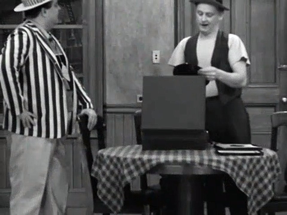 Honeymooners S01E20 (Young at Heart)