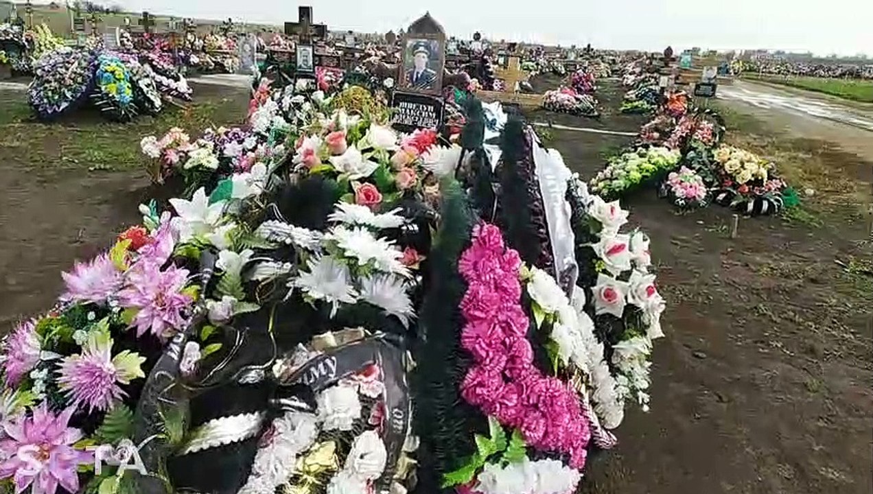❗️ Кладбище Приморско-Ахтарска усеяно свежими могилами убитых в войне