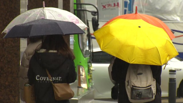 [날씨] 오늘∼내일, 전국 추위를 부르는 비...오후부터 국지성 호우 / YTN