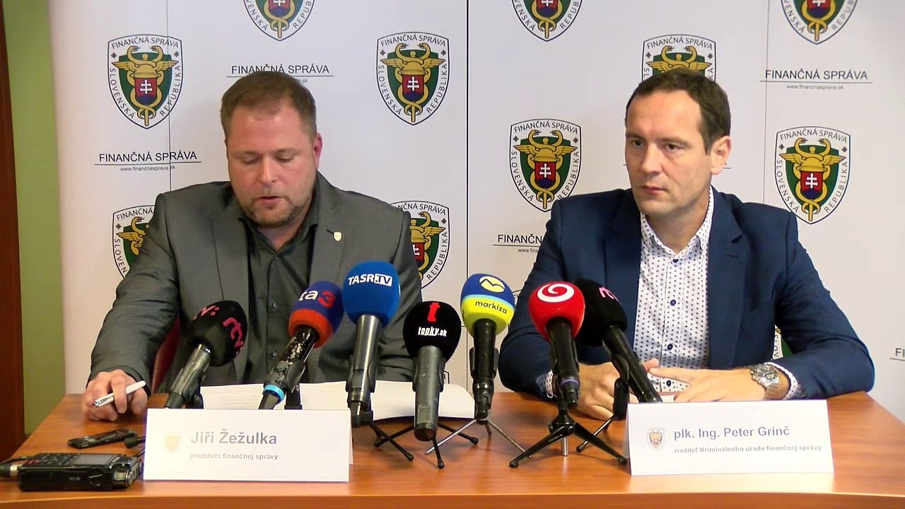 ZÁZNAM: FS odhalila na východe Slovenska jednu z najväčších nelegálnych výrobní cigariet