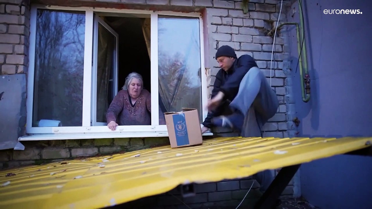 Cherson unter Dauerbeschuss - Schwerstarbeit für freiwillige Helfer