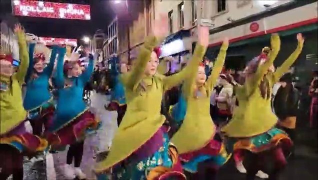 Watch Santa Claus lead magical procession through Derry city centre at Christmas lights are switched on