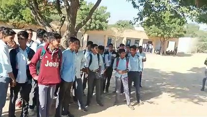 इस विद्यालय में मीट व शराब पार्टी करने वालों पर नहीं हुई कार्रवाई