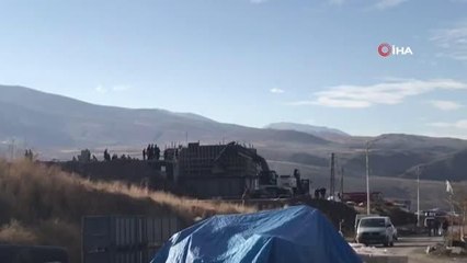 Iğdır Üniversitesi'nde inşaat çöktü: 1 işçi ağır yaralı, diğer işçiyi kurtarma çalışması devam ediyor