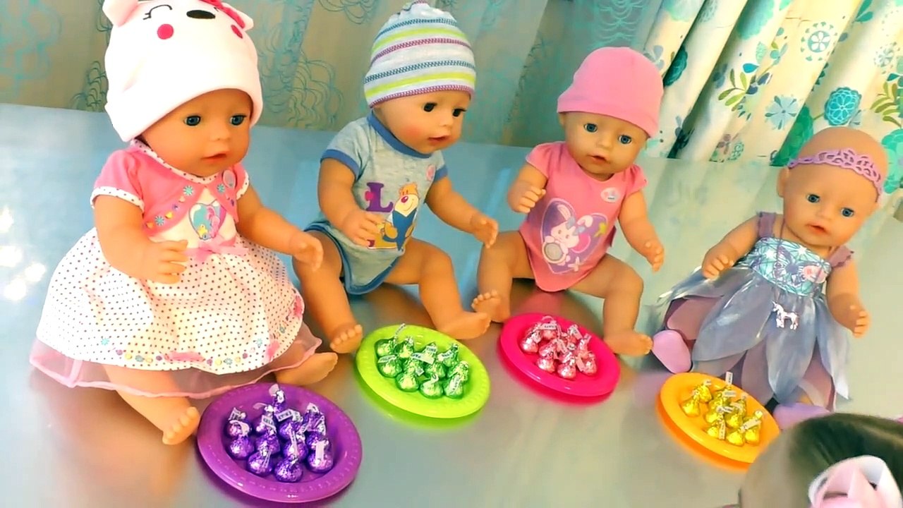 Diana pretend play with Baby Dolls and girl toys