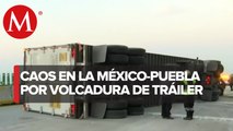 Volcadura de tráiler afecta vialidad en Autopista México-Puebla