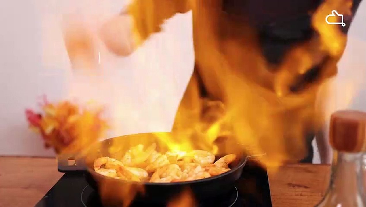 Préparez d’irrésistibles crevettes sautées à l’ail, c’est facile à faire et tellement bon !