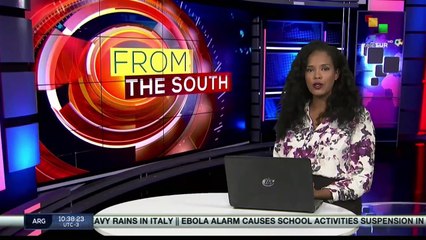 Thousands of mexicans march to show their support for the government