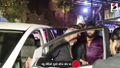 કટ્ટર રાજકીય વિરોધી હરીફ ઉમેદવારને મળવા પહોંચ્યા