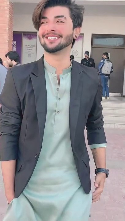 Handsome boy viral video