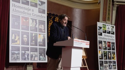 Luís García Montero recuerda a Almudena Grandes y agradece el homenaje a la escritora