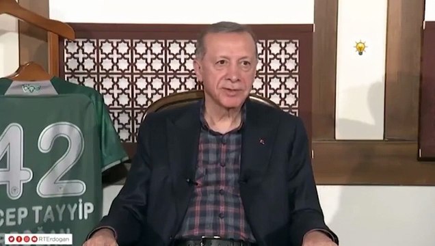 Erdoğan ile başörtülü kızın yamaç paraşütü diyaloğu viral oldu! Kızım o paraşüt dememiş ki...