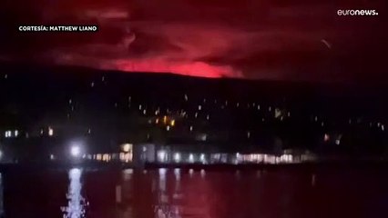 Скачать видео: Entra en erupción en Hawái el volcán en activo más grande del mundo