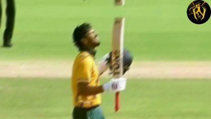 RUTURAJ GAIKWAD ने अपनी बालेबाजी से किया सबको अपना मुरीद