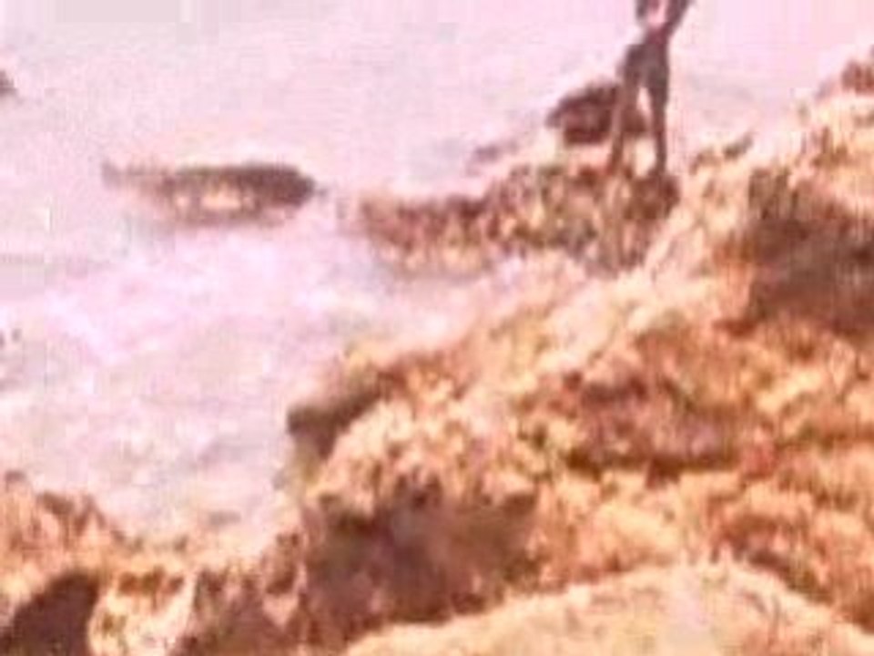 Mon oncle nage sur la cote de safi