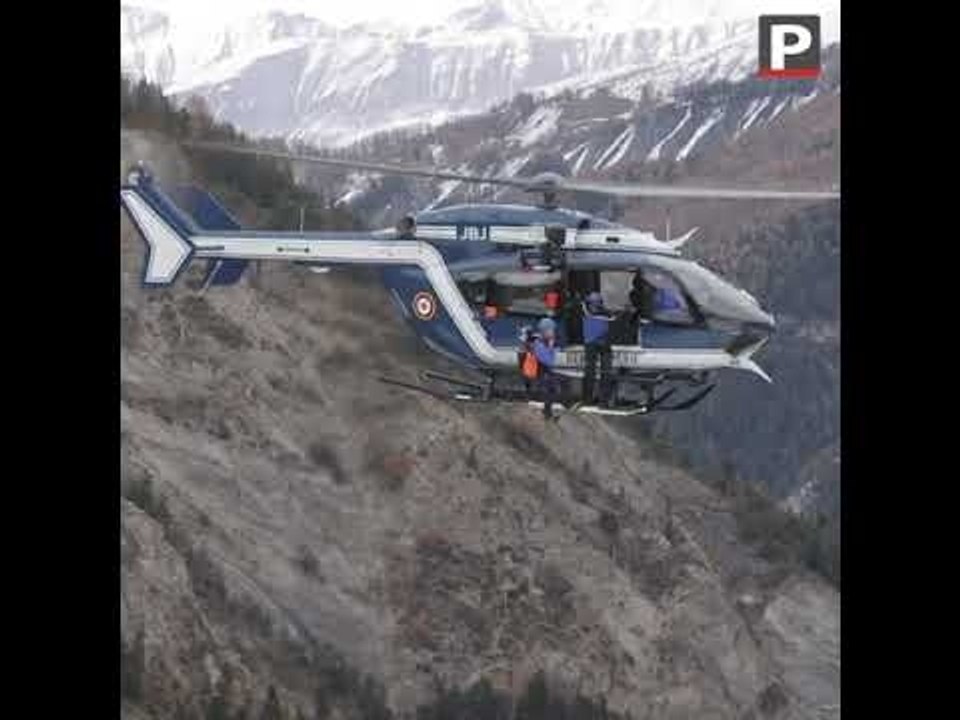 Exercice d'évacuation d'un télésiège pour le Peloton de gendarmerie de Haute-Montagne à Pra Loup