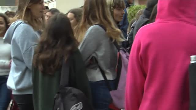 Polémica en un colegio de Mallorca por la exhibición de banderas de España