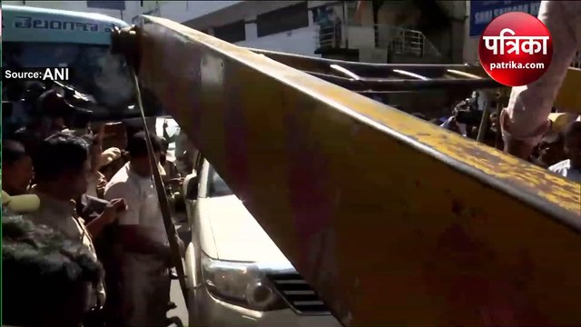 सीएम की बहन व YSRTP प्रमुख वाईएस शर्मिला पुलिस हिरासत में, क्रेन से खींची कार