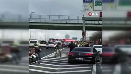 Trafikte silahlı ve yumruklu yol tartışması