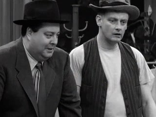 Honeymooners S01E29 (Trapped)
