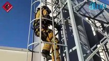 Desalojada una fábrica con productos químicos en un incendio sin heridos.