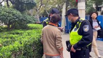 China hace un gran despliegue de policías para evitar nuevas protestas
