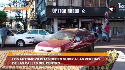 Los automovilistas deben subir a las veredas de las calles del centro